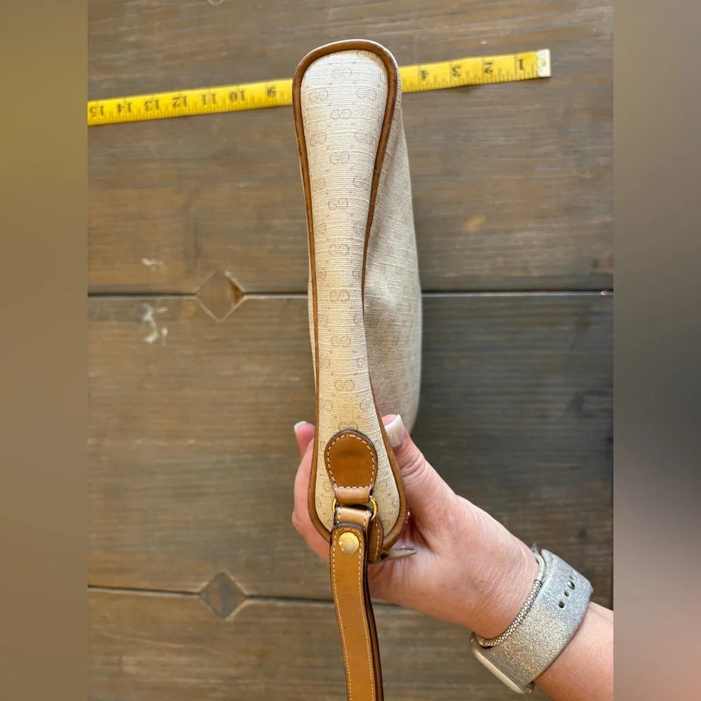 vintage Gucci Cream and Brown Cosmetic Bag